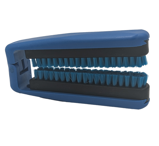 BluGator Seatbelt Brush
